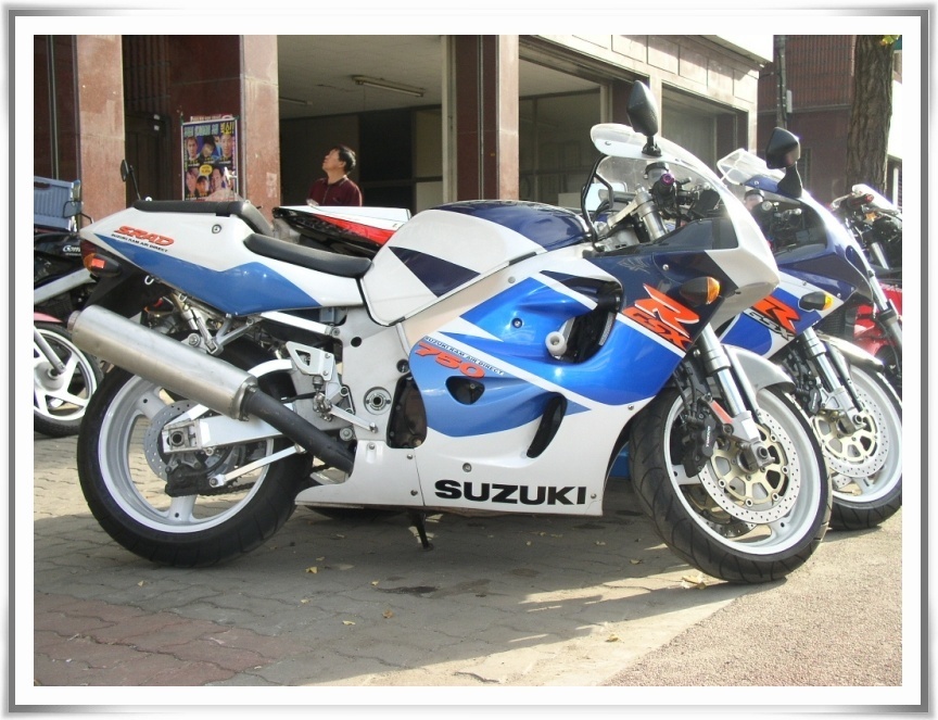 GSX-R750