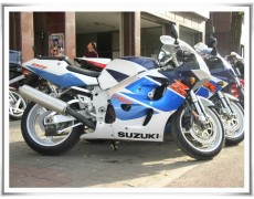 GSX-R750