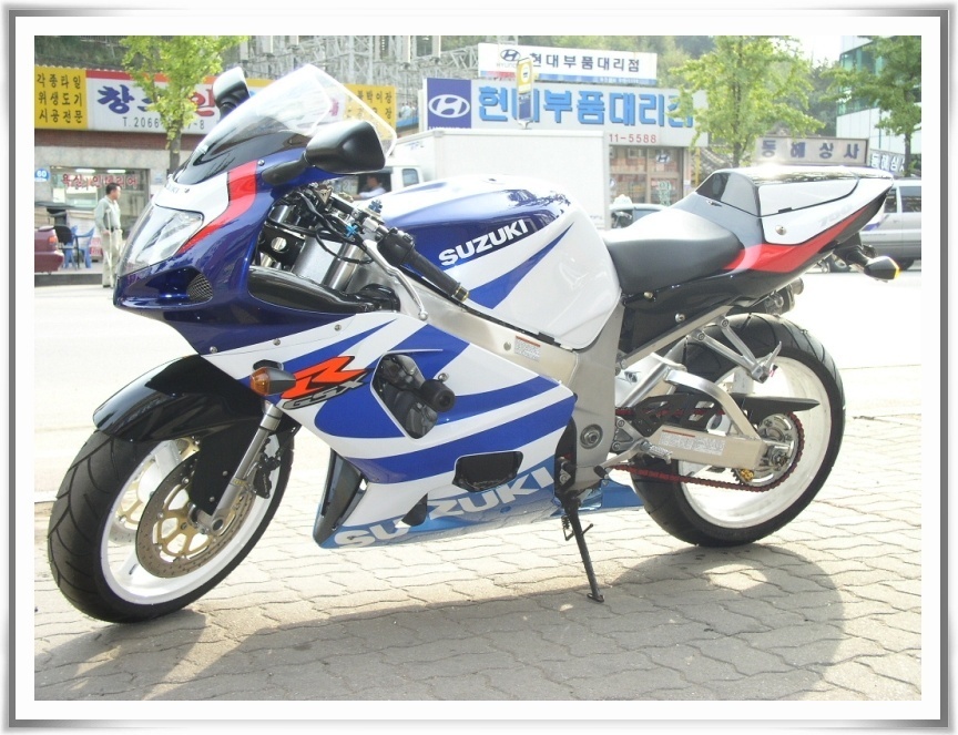 GSX-R750